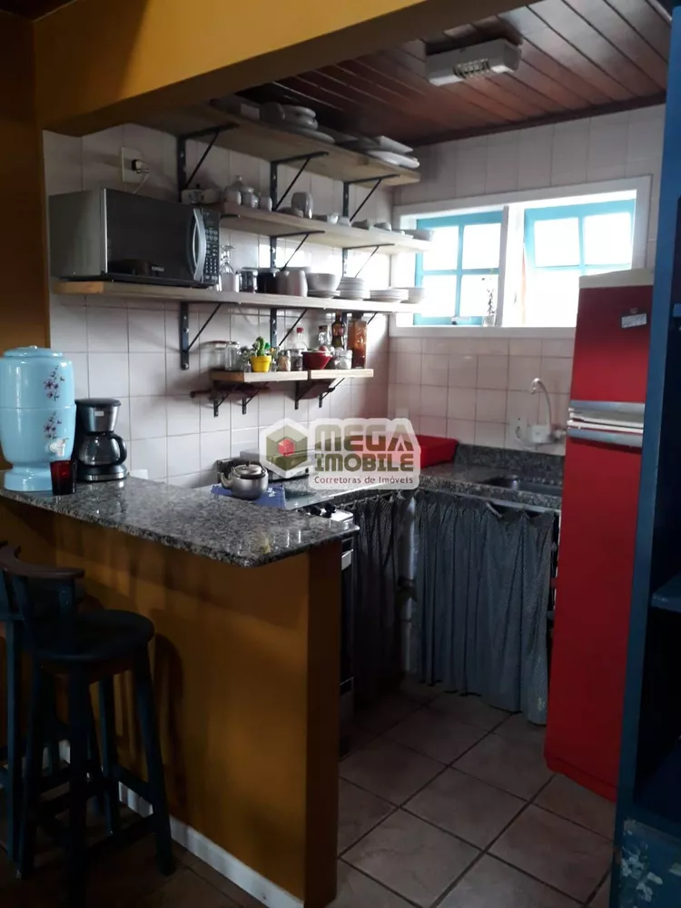 Casa à venda com 3 quartos, 180m² - Foto 2