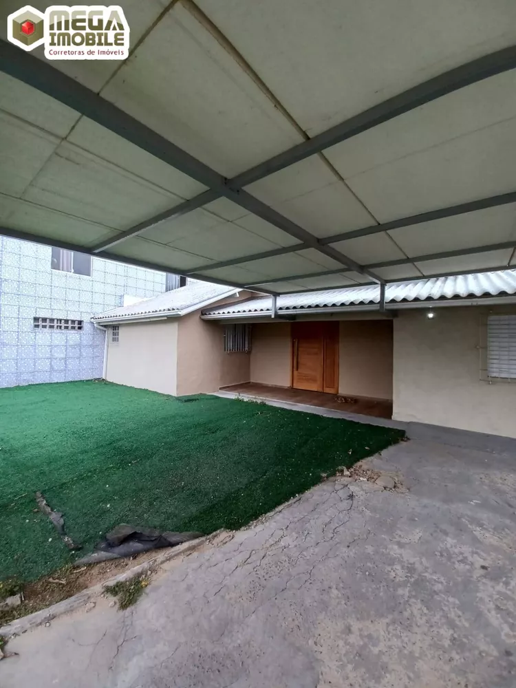 Casa à venda com 2 quartos, 108m² - Foto 1