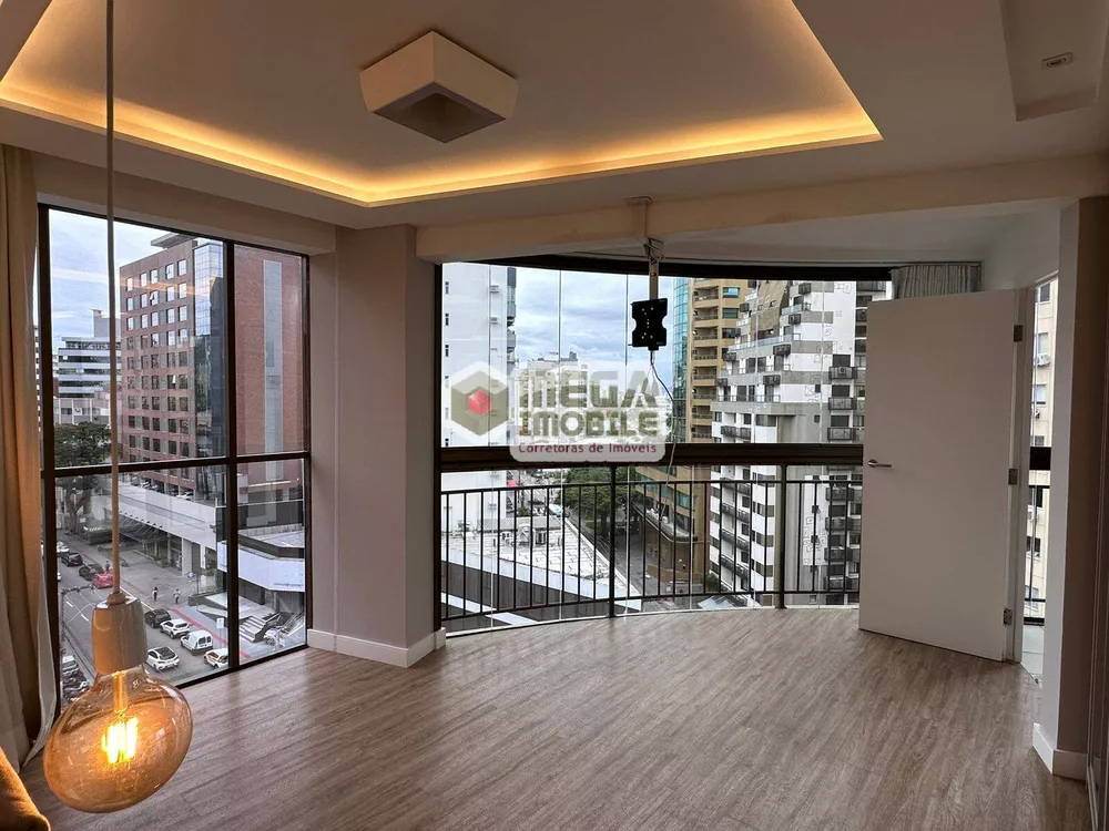 Apartamento à venda com 2 quartos, 73m² - Foto 1