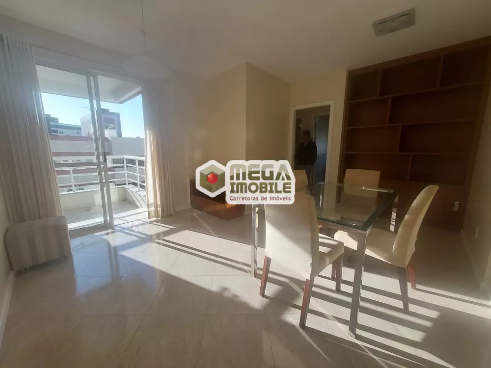 Apartamento à venda com 2 quartos, 70m² - Foto 9