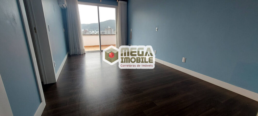 Casa à venda com 5 quartos, 900m² - Foto 1