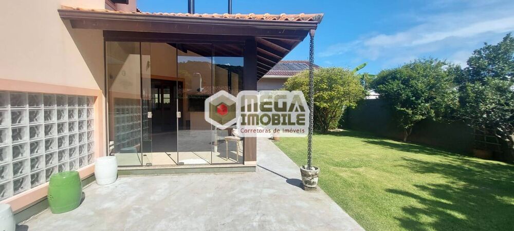 Casa à venda com 5 quartos, 450m² - Foto 2