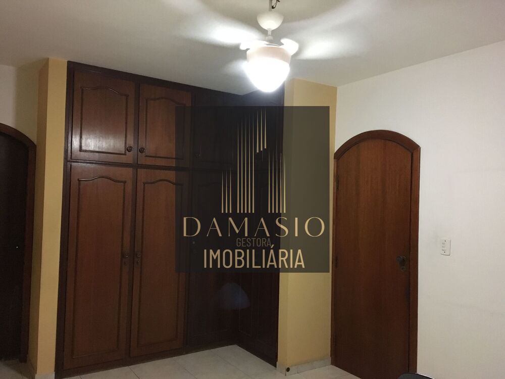 Casa, 3 quartos, 247 m² - Foto 3