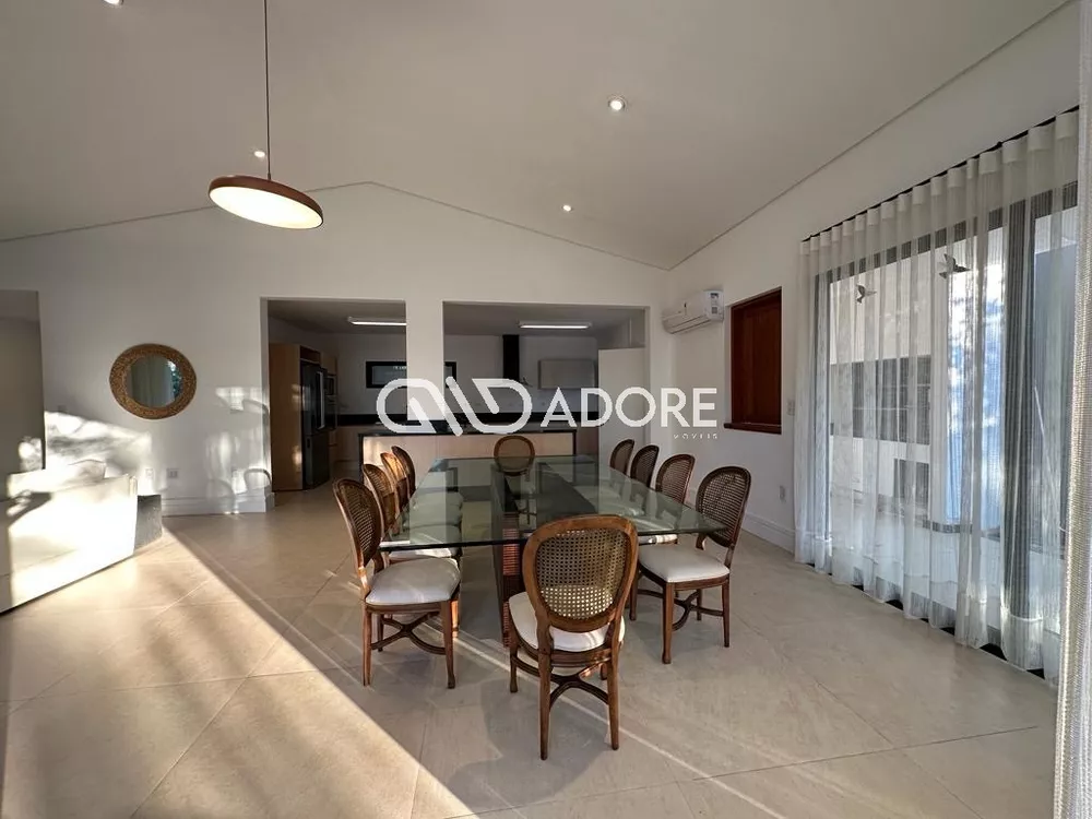 Casa para alugar com 6 quartos, 775m² - Foto 9