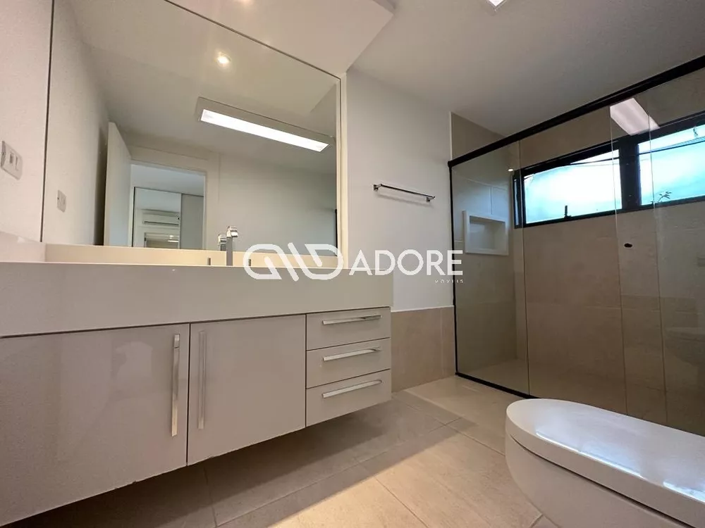 Casa para alugar com 6 quartos, 775m² - Foto 23