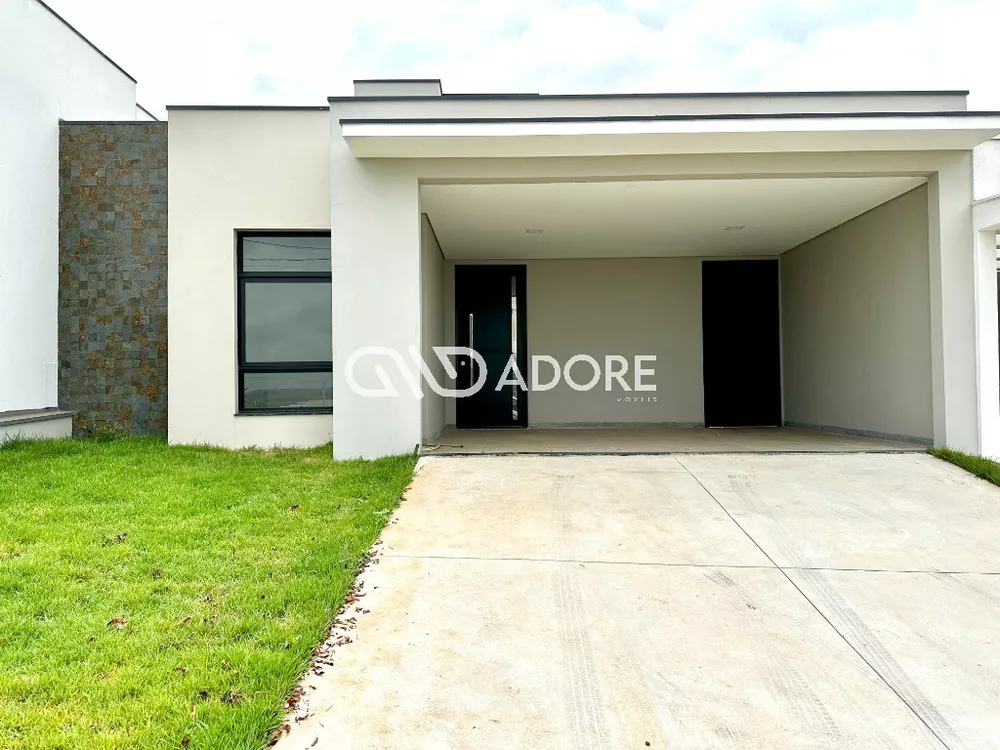 Casa à venda com 3 quartos, 141m² - Foto 1