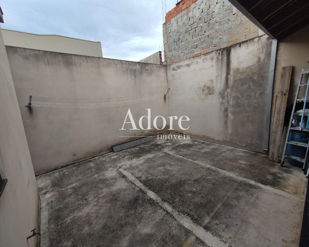 Casa à venda com 2 quartos, 105m² - Foto 3