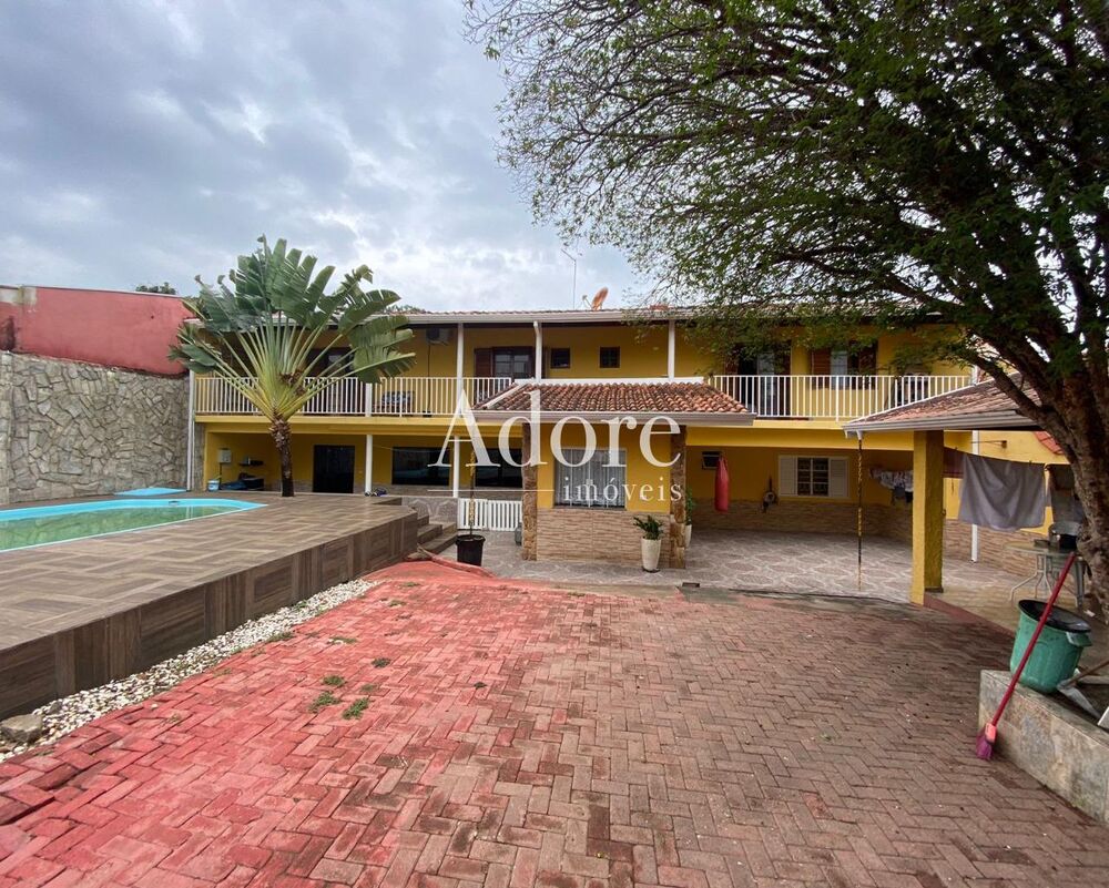 Casa à venda com 5 quartos, 1000m² - Foto 1