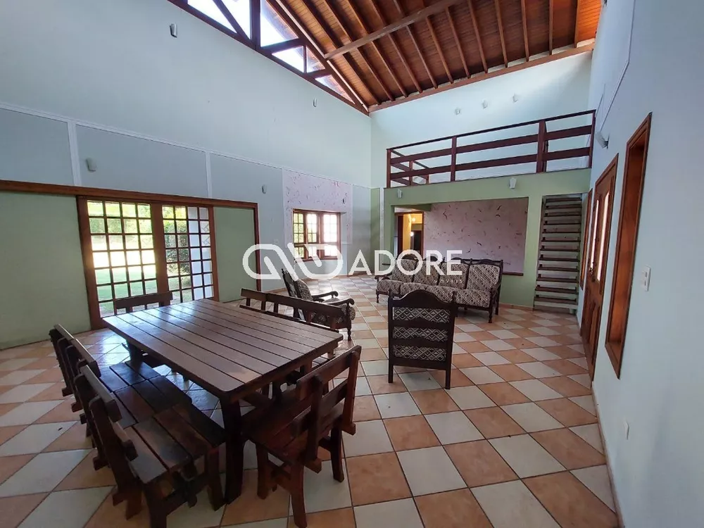 Casa à venda com 4 quartos, 474m² - Foto 2