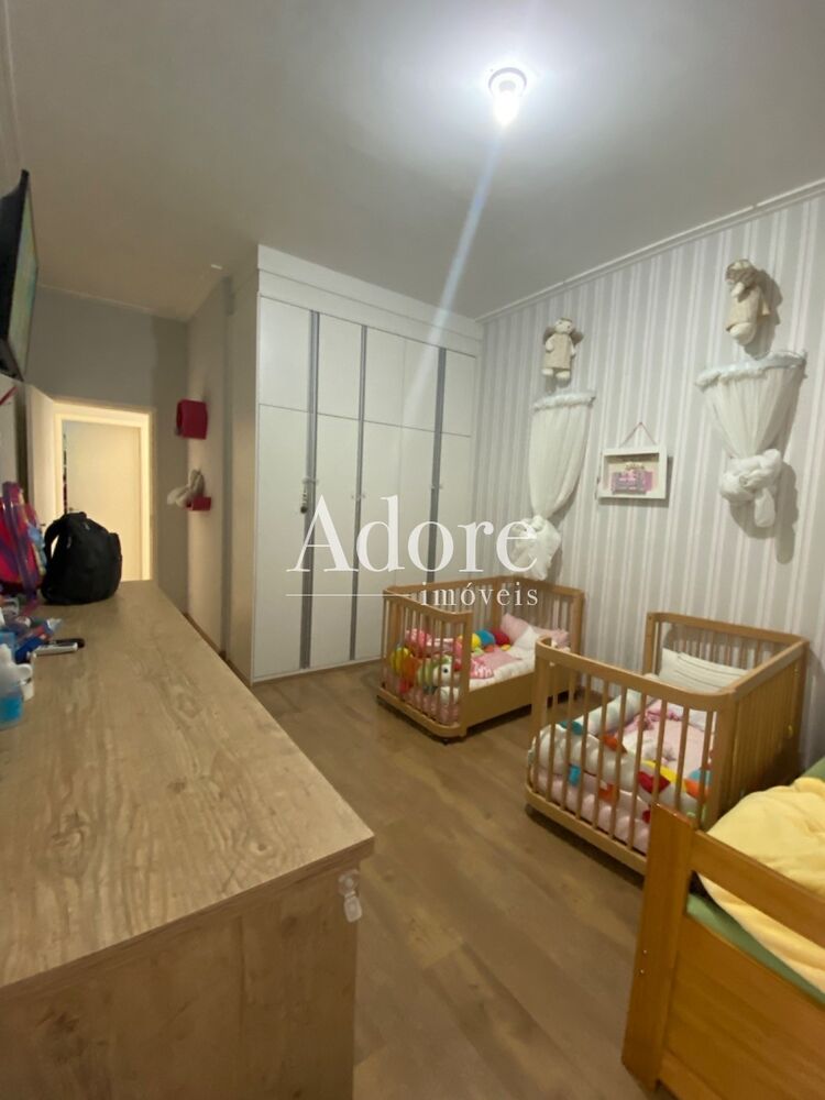Casa, 3 quartos, 203 m² - Foto 2