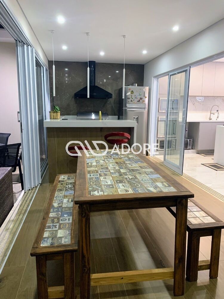 Casa, 3 quartos, 239 m² - Foto 2