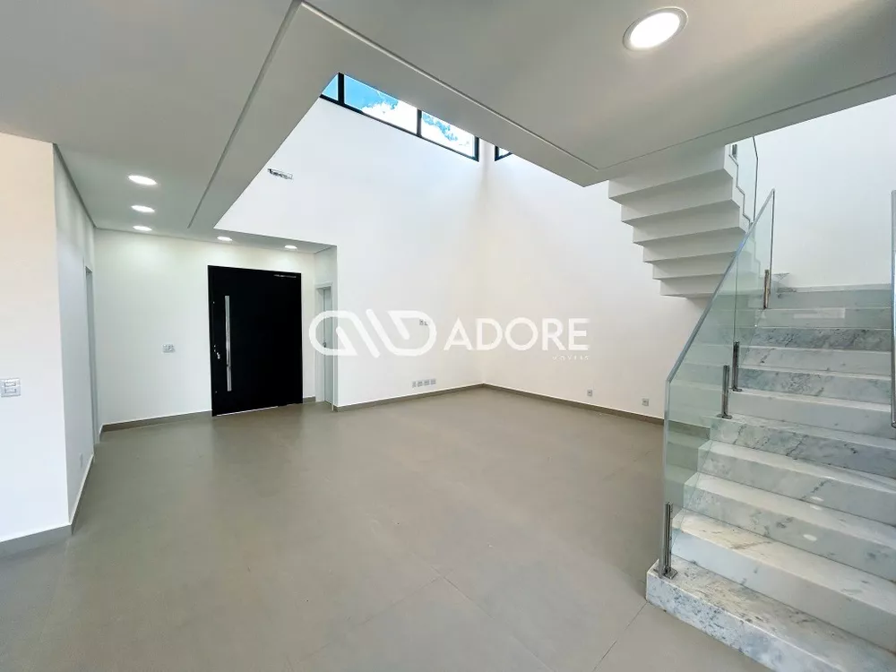 Casa à venda com 3 quartos, 246m² - Foto 3