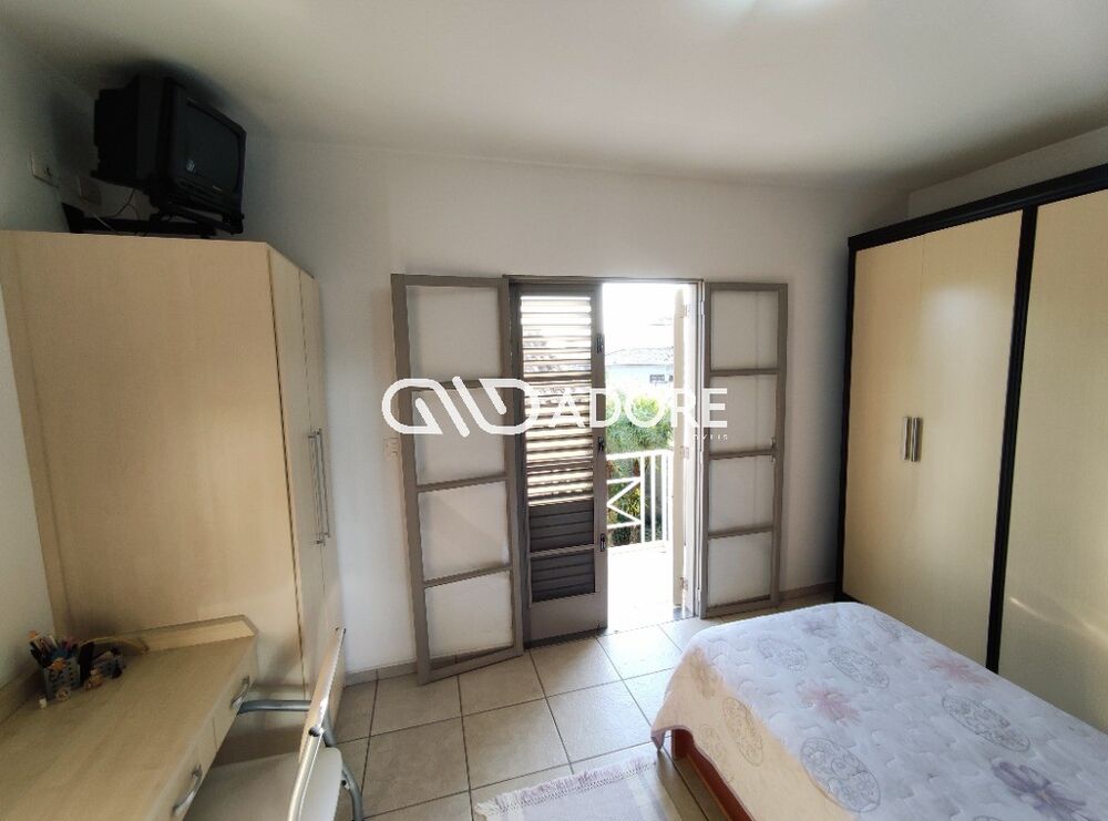 Casa, 3 quartos, 281 m² - Foto 4
