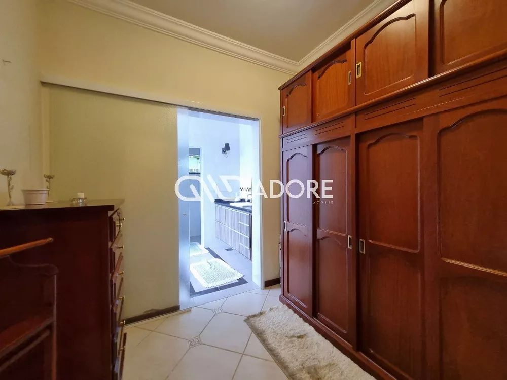 Casa para alugar com 4 quartos, 352m² - Foto 33