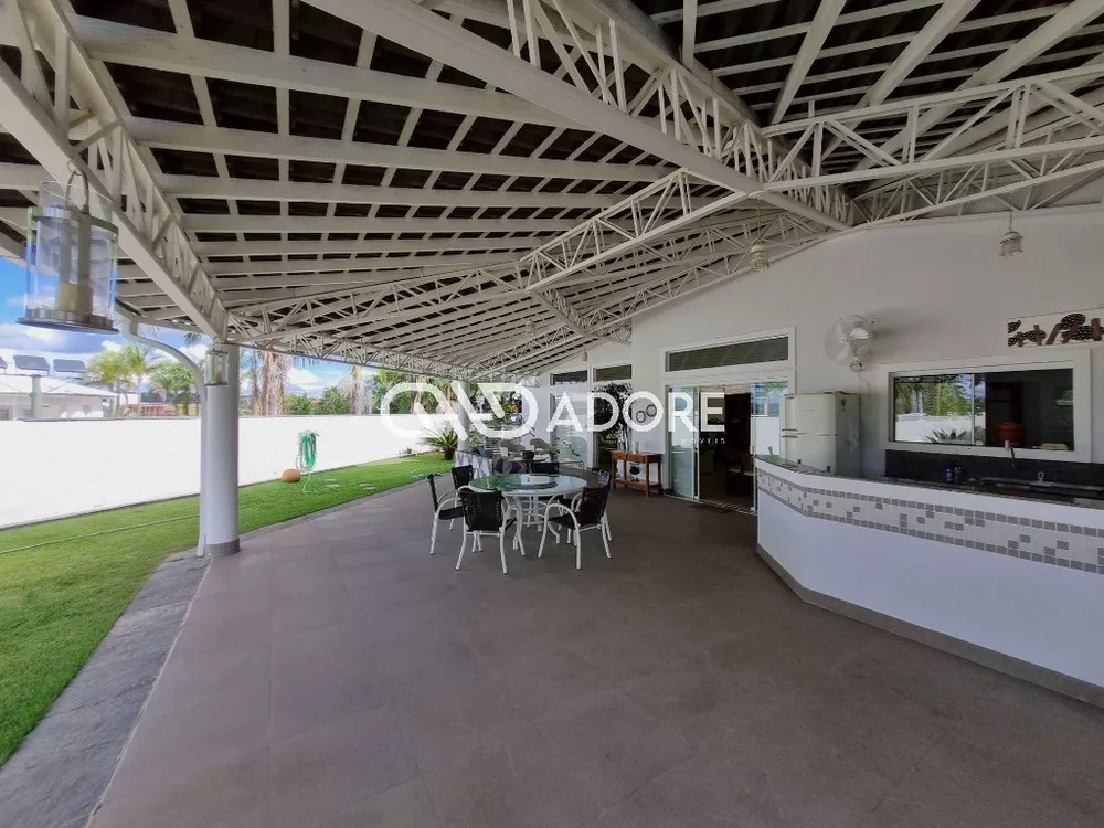 Casa para alugar com 4 quartos, 352m² - Foto 12