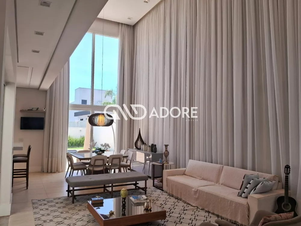 Casa à venda com 3 quartos, 304m² - Foto 4