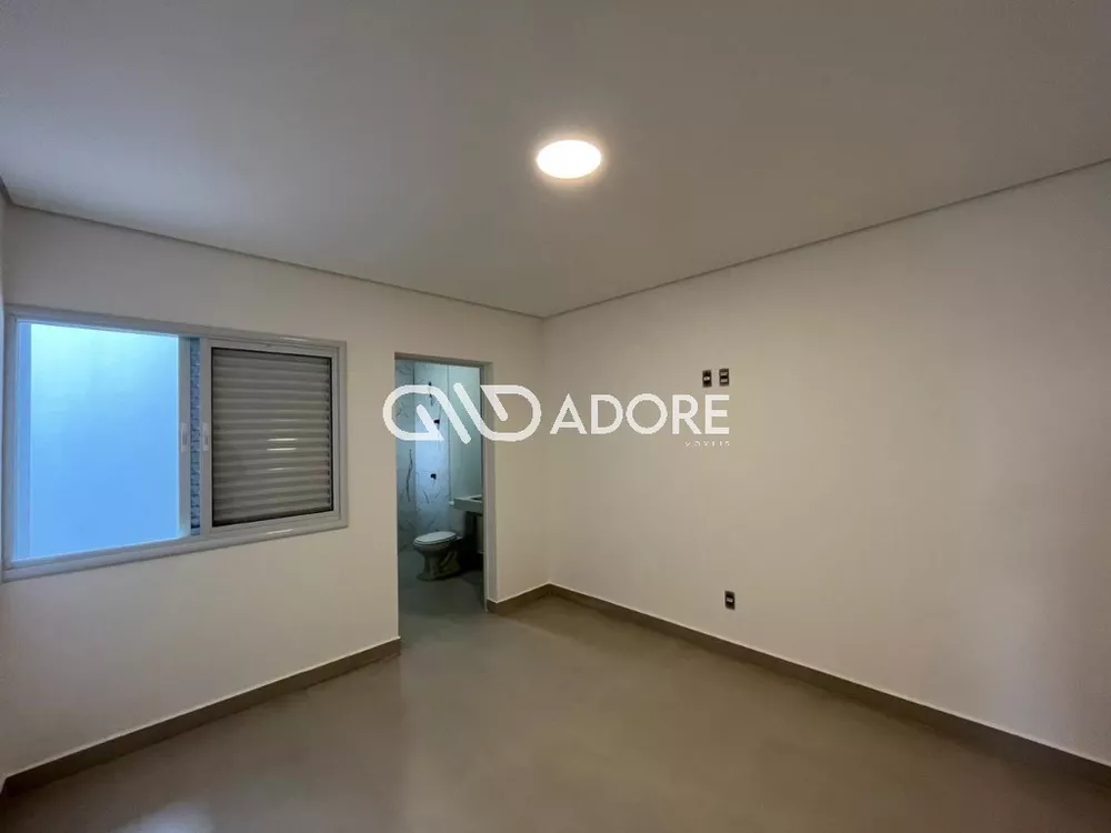 Casa à venda com 3 quartos, 79m² - Foto 4