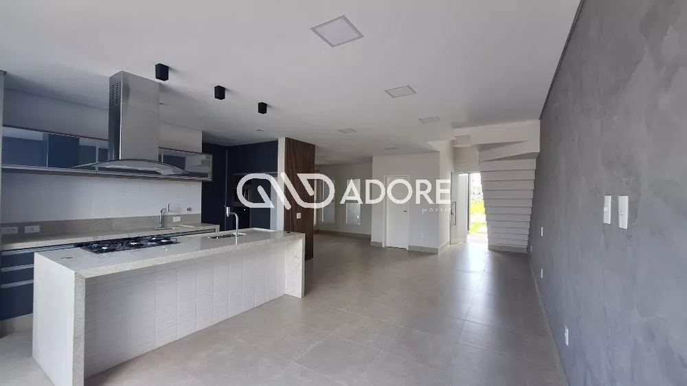 Casa à venda com 3 quartos, 157m² - Foto 4