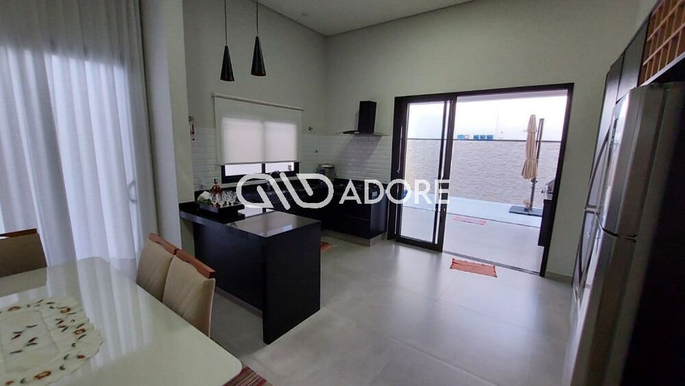 Casa à venda com 3 quartos, 150m² - Foto 2