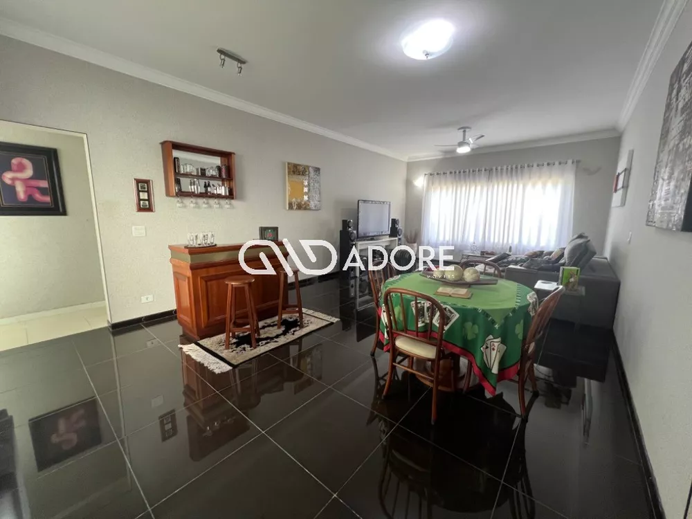 Casa à venda com 3 quartos, 370m² - Foto 4