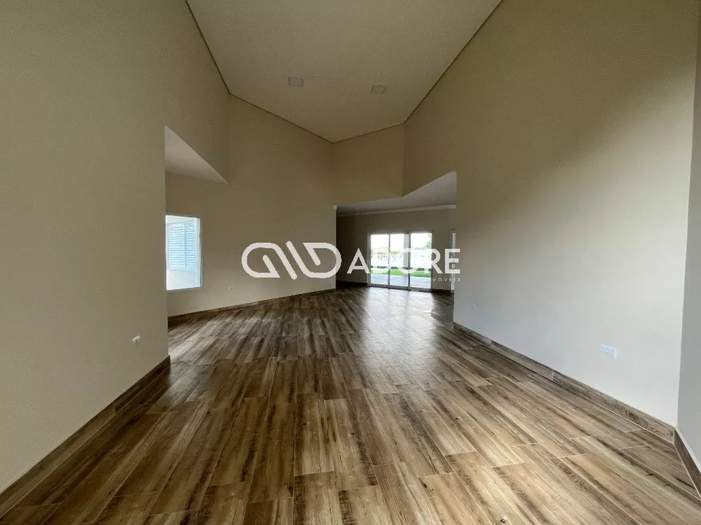 Casa à venda com 3 quartos, 300m² - Foto 4