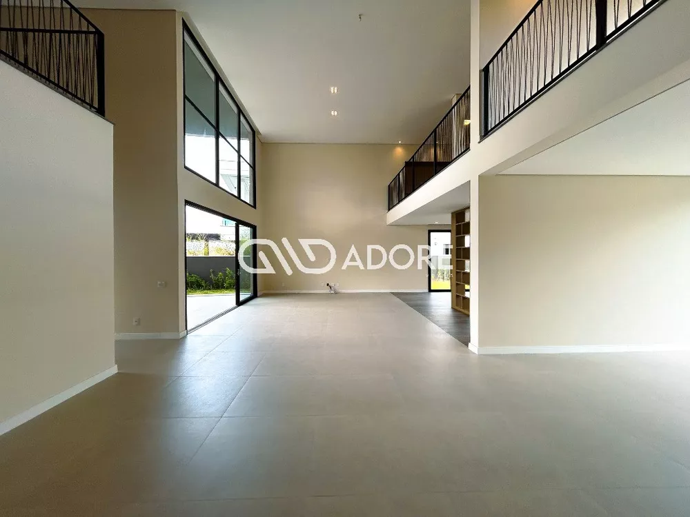 Casa à venda com 4 quartos, 700m² - Foto 3