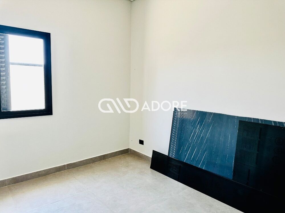 Casa à venda com 3 quartos, 153m² - Foto 1