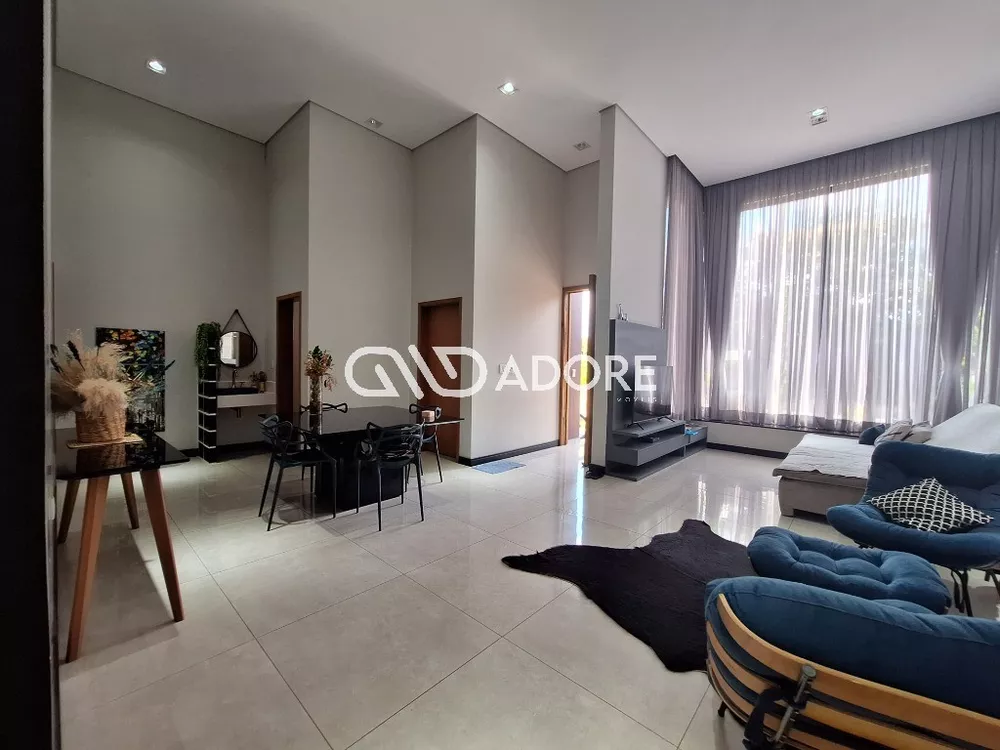 Casa à venda com 3 quartos, 212m² - Foto 2