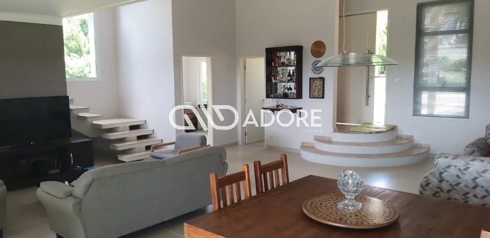 Casa à venda com 3 quartos, 280m² - Foto 4