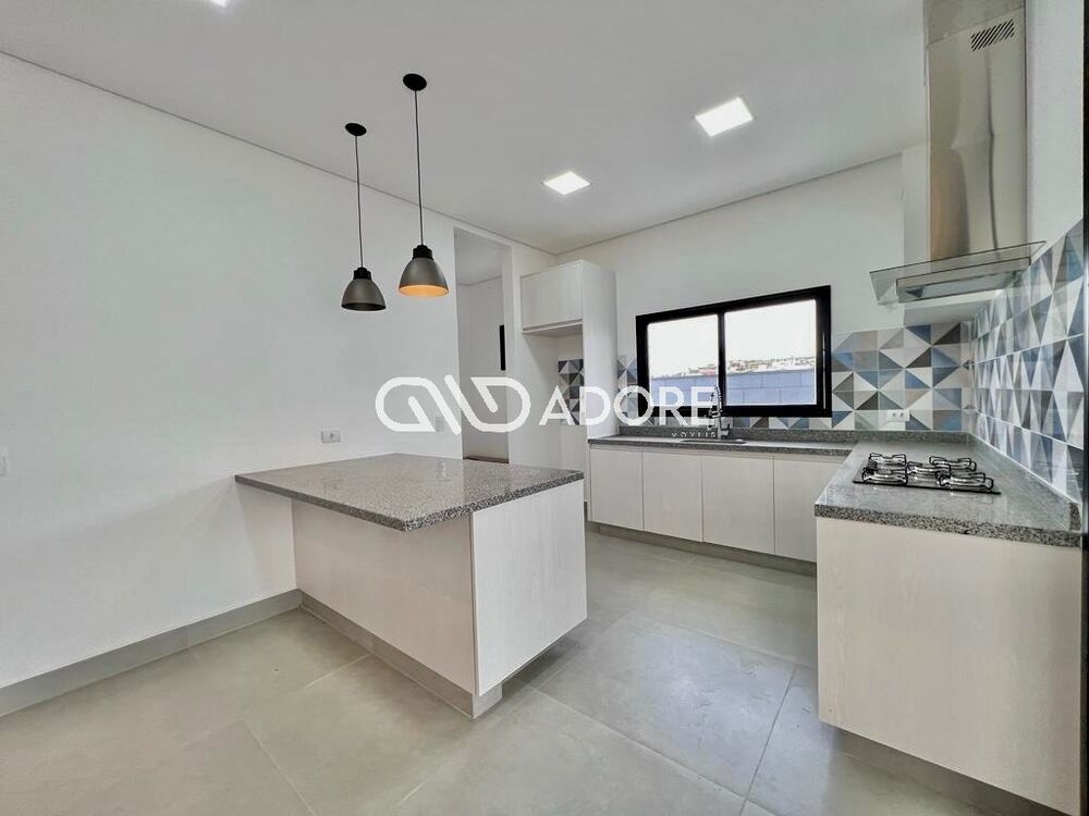 Casa à venda e aluguel com 3 quartos, 200m² - Foto 3