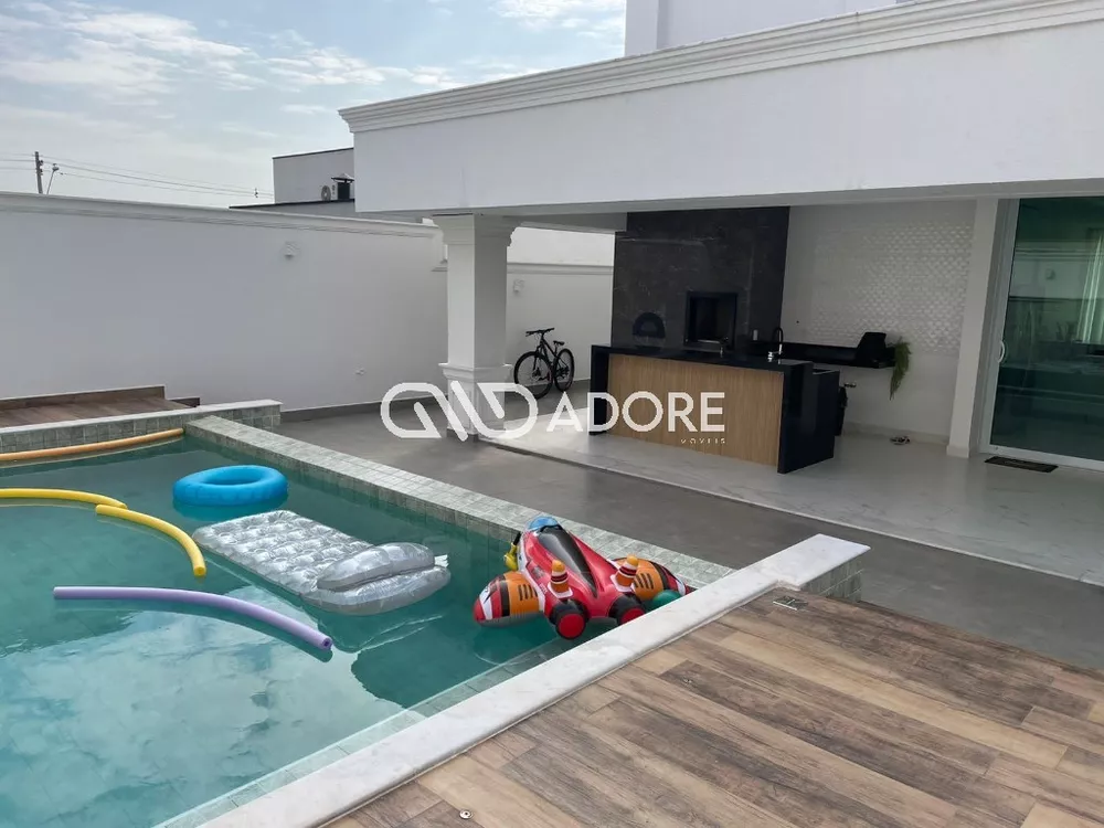 Casa à venda com 3 quartos, 242m² - Foto 14