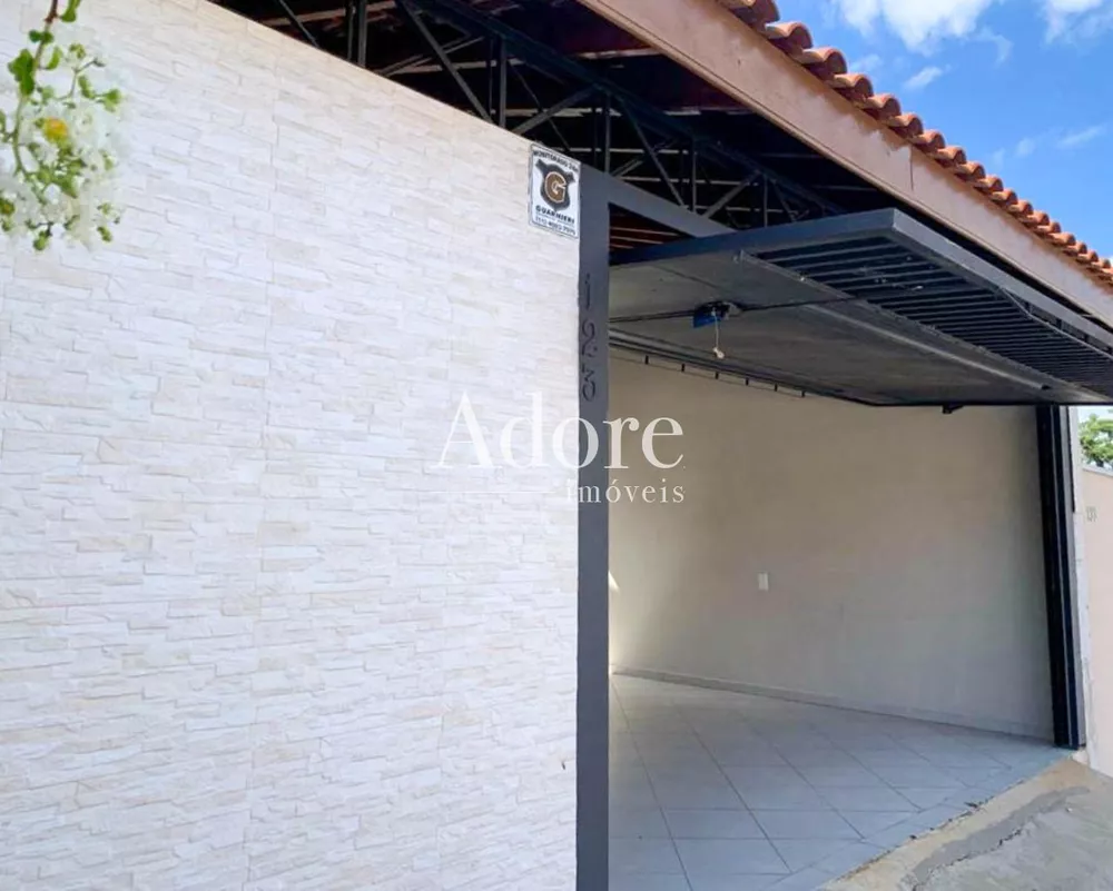 Casa à venda com 3 quartos, 160m² - Foto 1