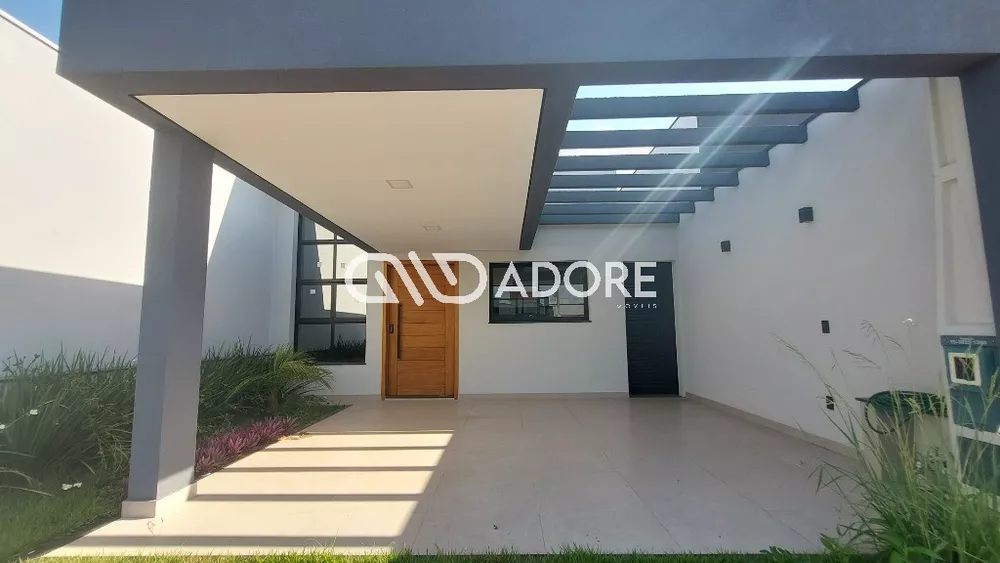 Casa à venda com 3 quartos, 105m² - Foto 1