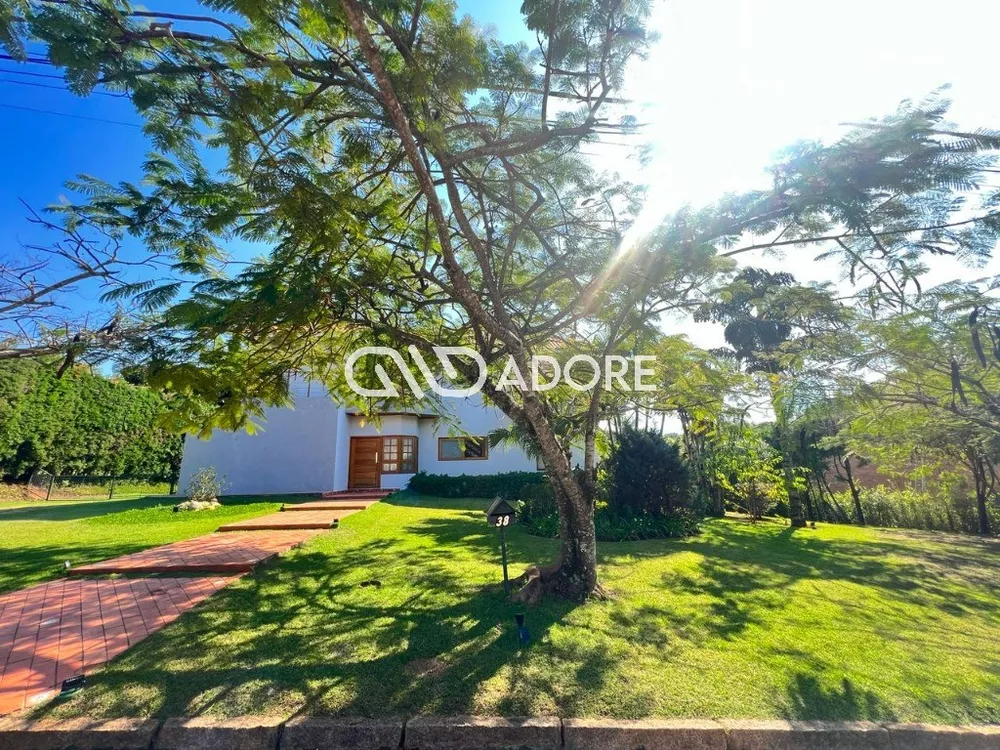 Casa à venda com 6 quartos, 600m² - Foto 2