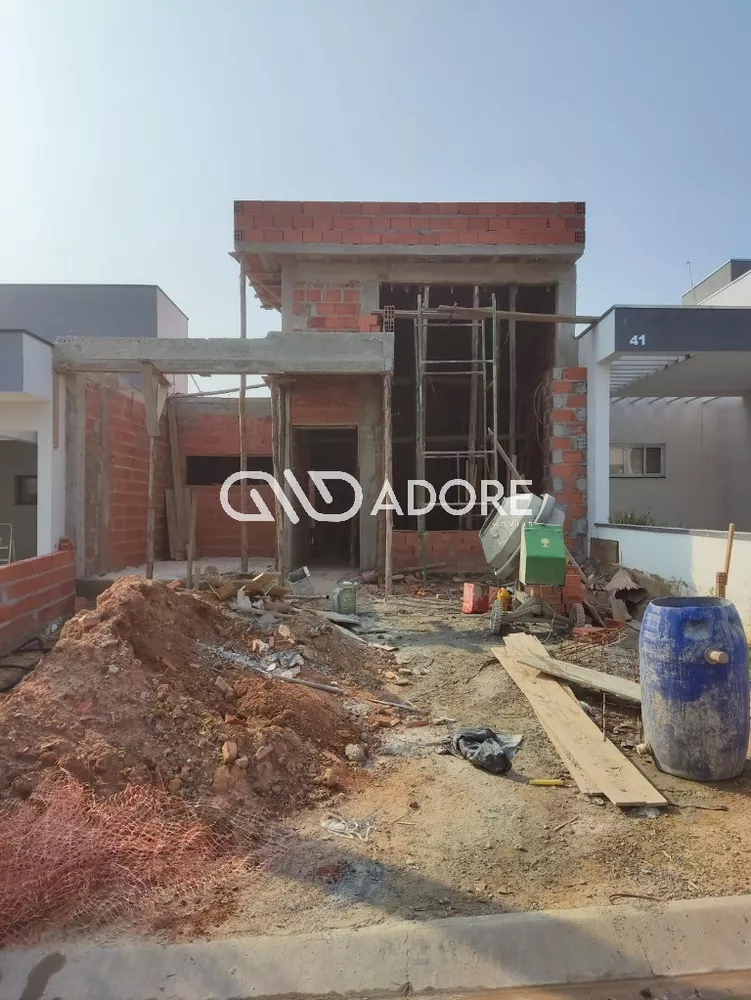 Casa à venda com 3 quartos, 105m² - Foto 2