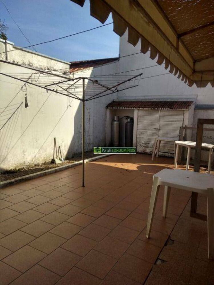 Casa à venda com 3 quartos, 206m² - Foto 4