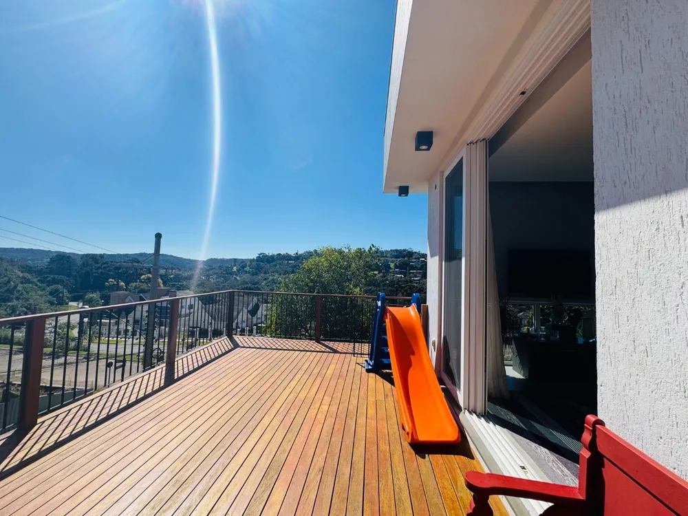 Casa, 4 quartos, 220 m² - Foto 1