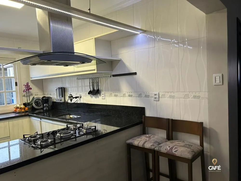 Casa, 3 quartos, 189 m² - Foto 2