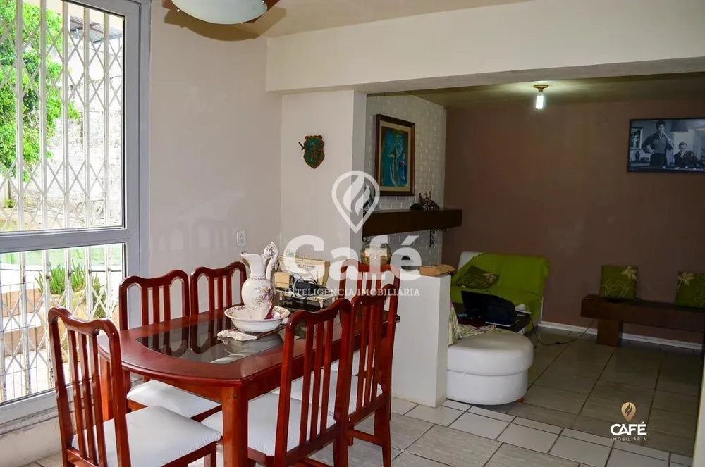 Casa, 4 quartos, 230 m² - Foto 2