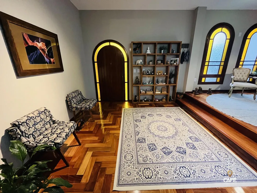 Casa, 4 quartos, 188 m² - Foto 1