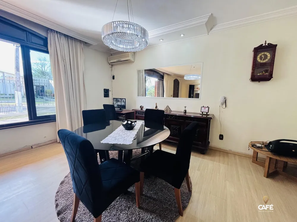 Casa, 3 quartos, 272 m² - Foto 1