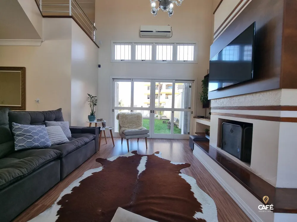 Casa, 4 quartos, 403 m² - Foto 1