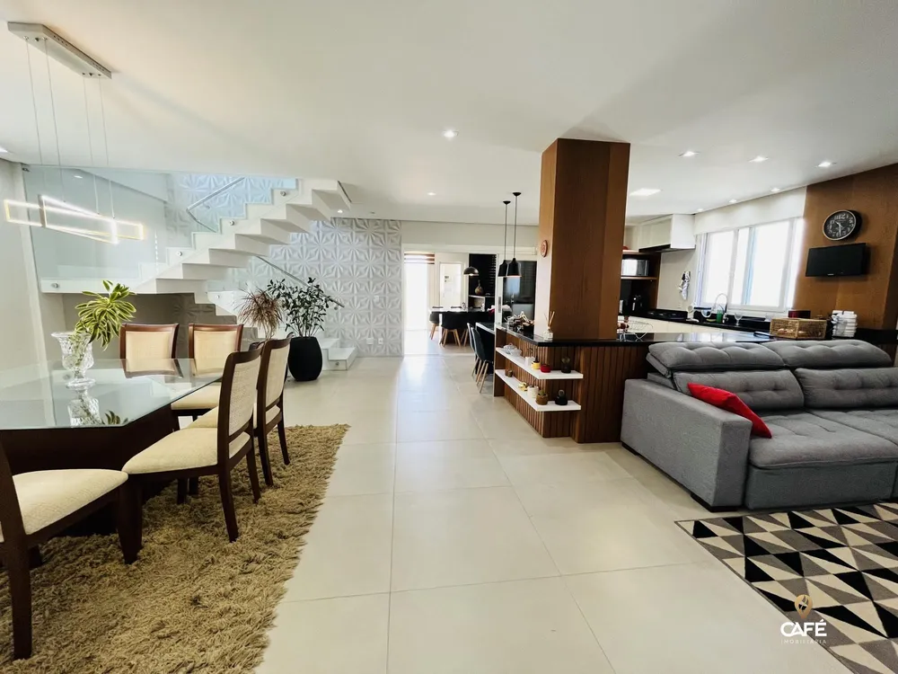 Casa, 3 quartos, 330 m² - Foto 1