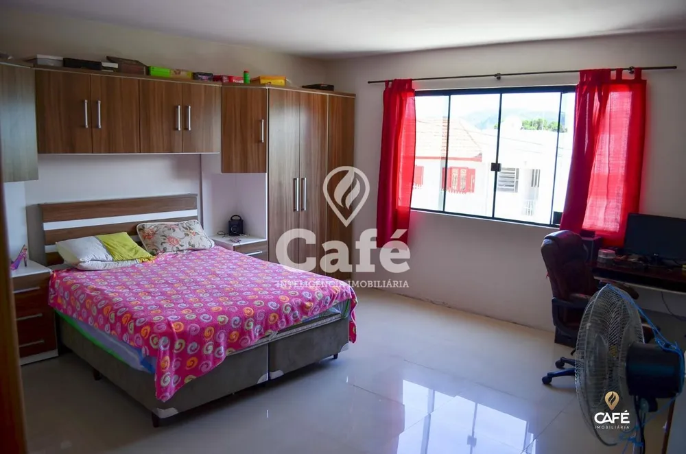Sobrado, 5 quartos, 350 m² - Foto 1