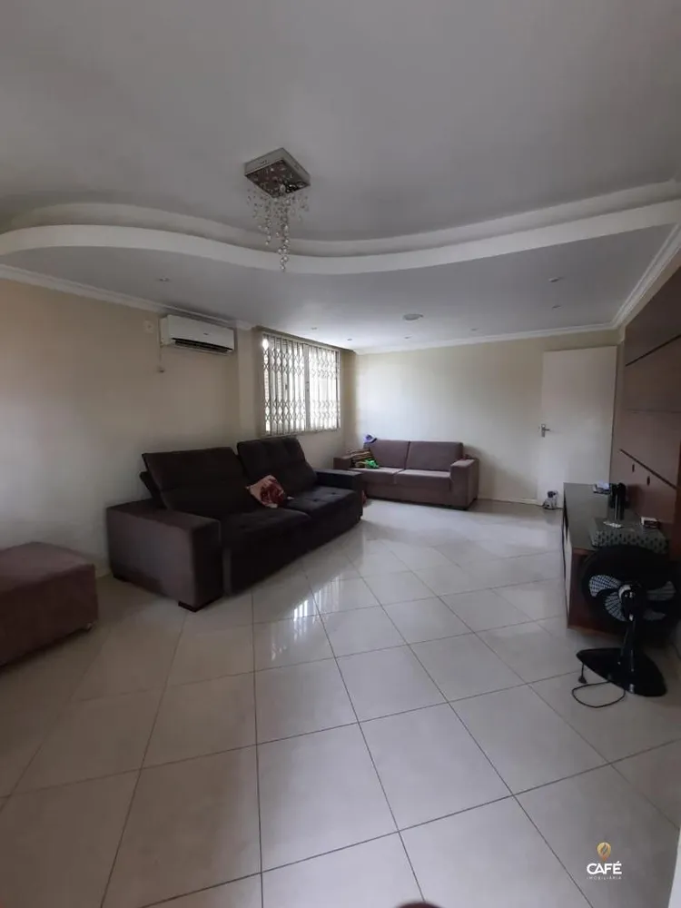 Casa, 3 quartos, 194 m² - Foto 2