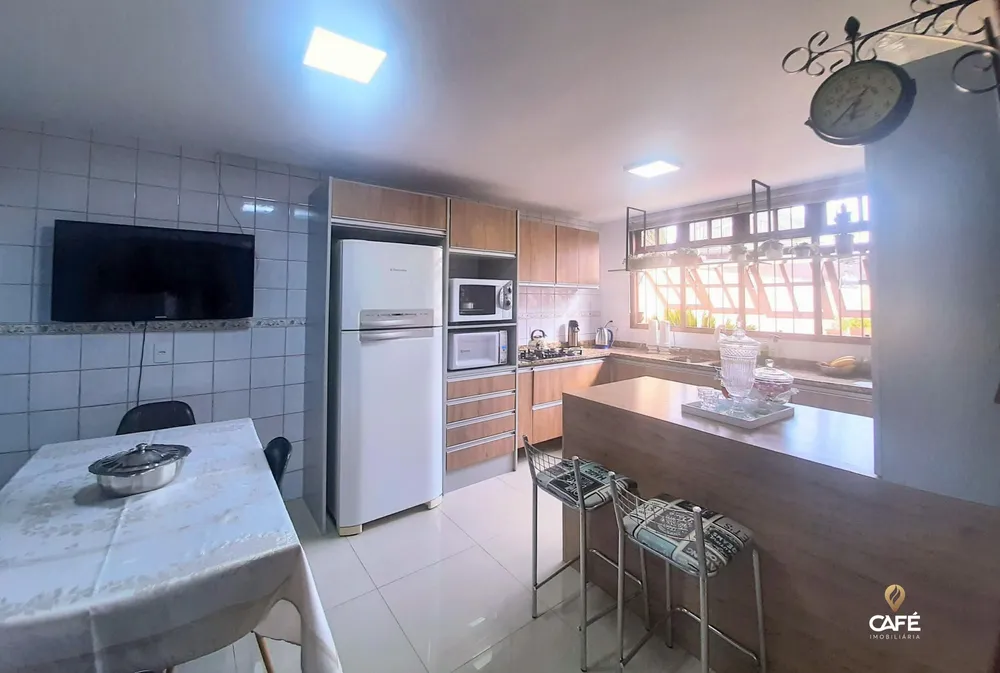 Casa, 4 quartos, 314 m² - Foto 1