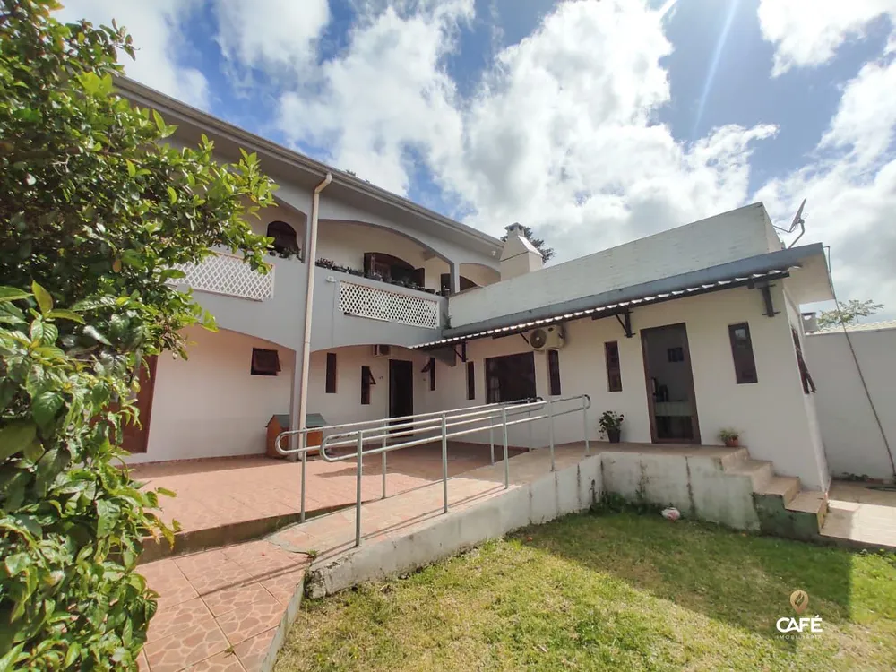 Casa, 3 quartos, 194 m² - Foto 2
