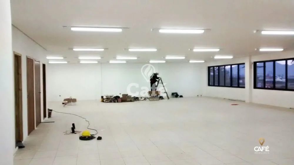 Sala-Conjunto, 300 m² - Foto 1