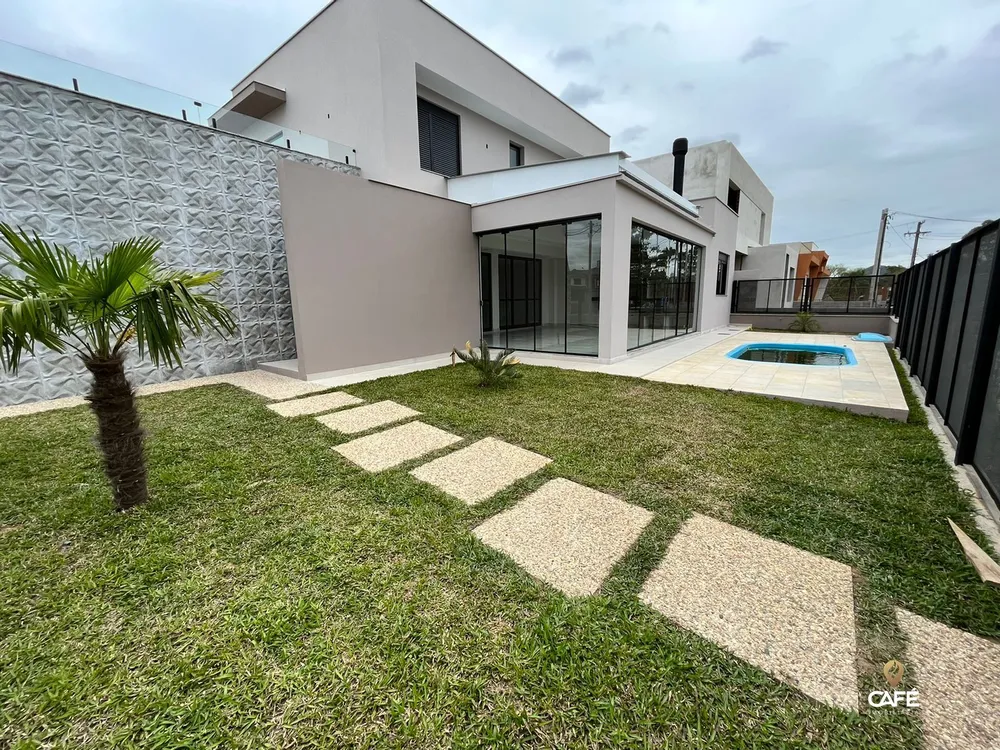 Casa, 3 quartos, 228 m² - Foto 1