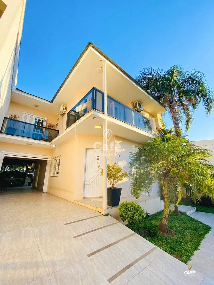 Casa, 3 quartos, 220 m² - Foto 1